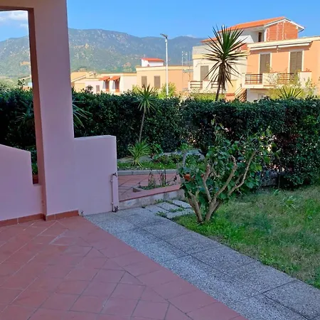 Casa Romina By La Via Del Mare Viaggi E Vacanze アパート