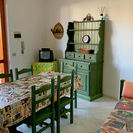 アパート Casa Romina By La Via Del Mare Viaggi E Vacanze ヴィッラシミーウス
