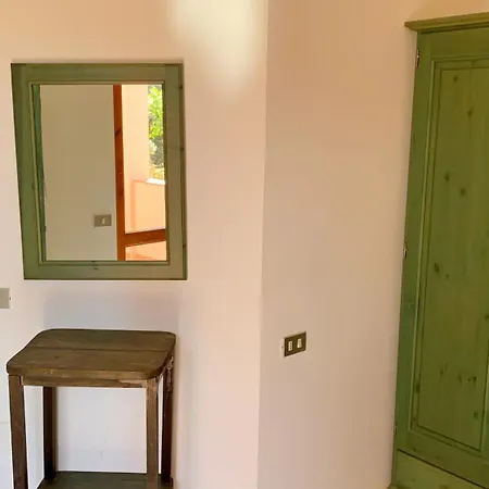 Casa Romina By La Via Del Mare Viaggi E Vacanze アパート ヴィッラシミーウス
