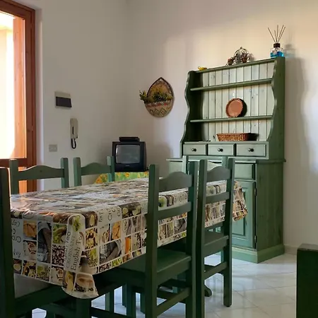 Apartment Casa Romina By La Via Del Mare Viaggi E Vacanze